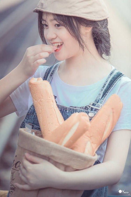 Bộ ảnh “Cô gái bán bánh mỳ” xinh đẹp thu hút mọi ánh nhìn ảnh 3